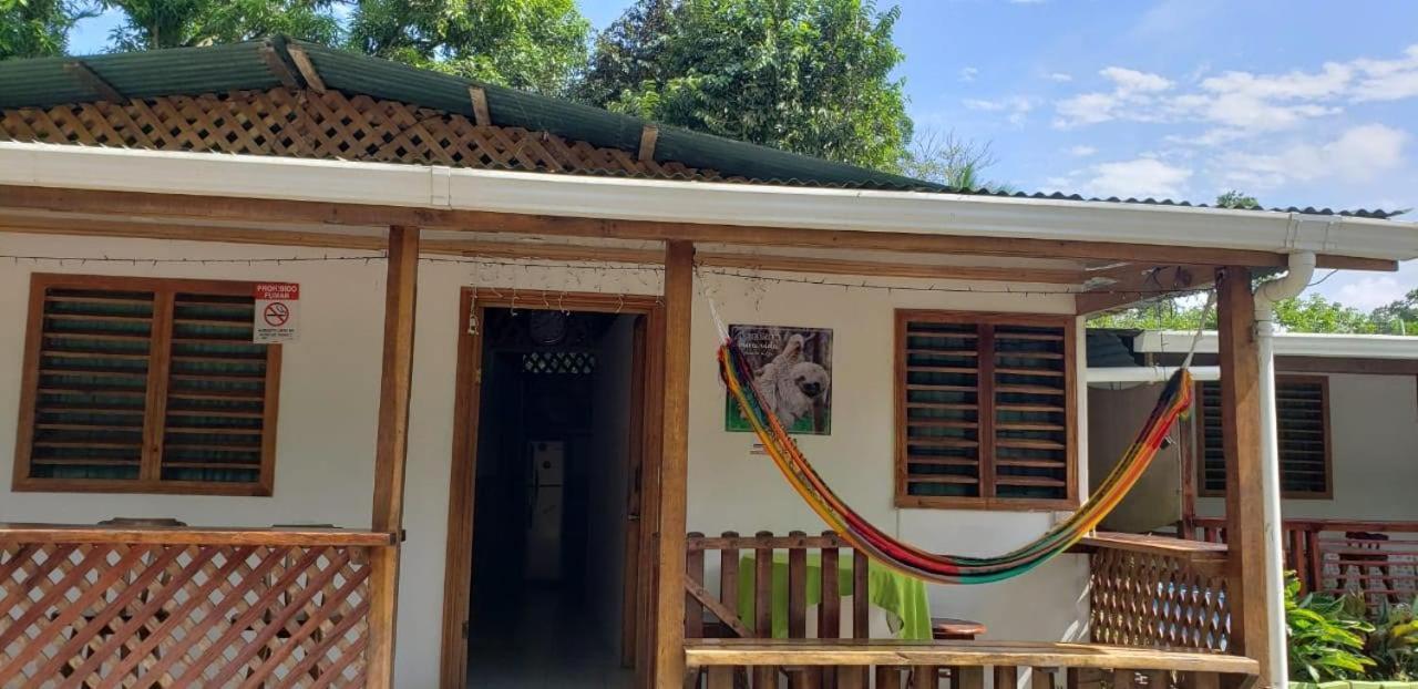Hostal Cecilia Puerto Viejo de Talamanca Exterior photo